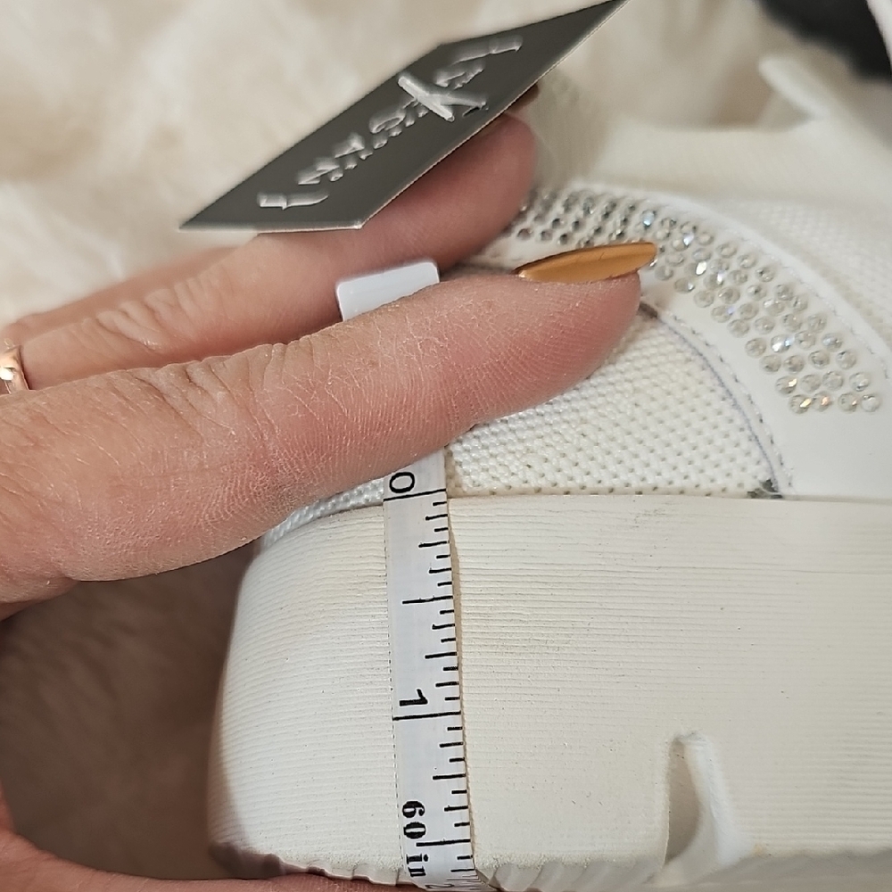 bernie mev. Women's Sneakers in Cream and Gray - Picture 9 of 12